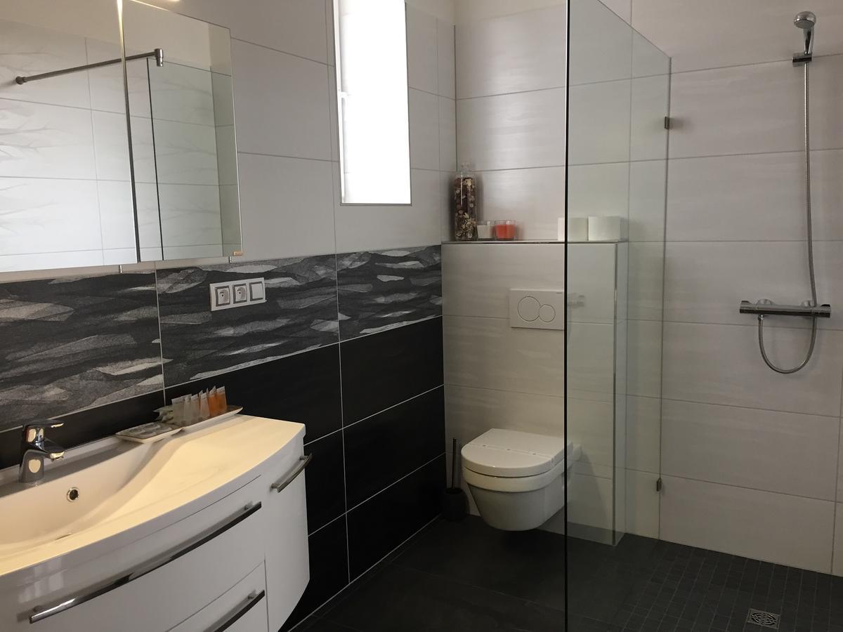 Apartman Za Radnici Valtice Luaran gambar