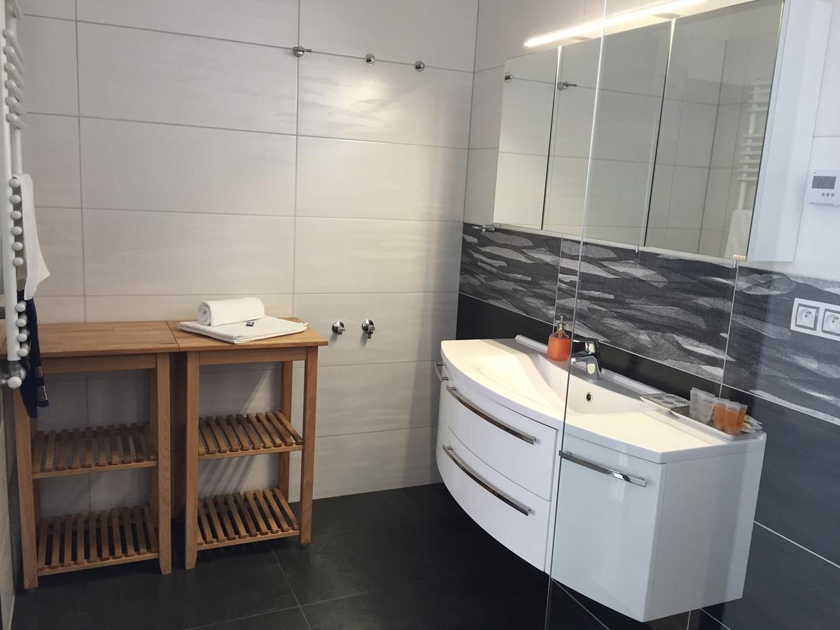 Apartman Za Radnici Valtice Luaran gambar